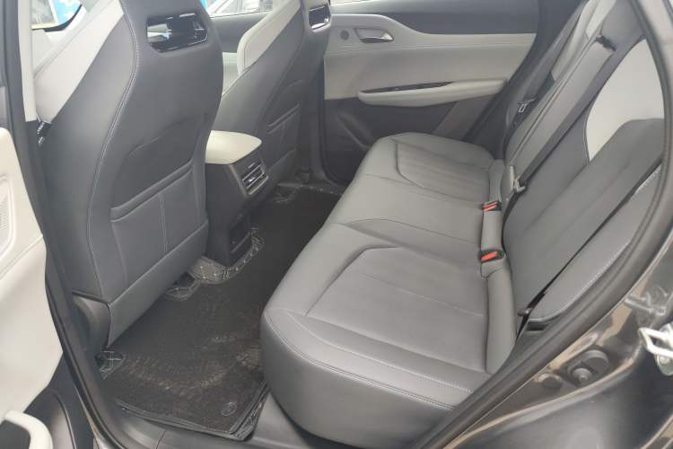 Used Changan UNI-Z New Energy 2024 Blue Whale Smart Electric iDD 125km Leading Model