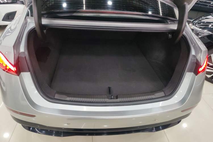 Used Roewe D7 2023 EV 510km Rear-Drive Excellence Edition Trunk