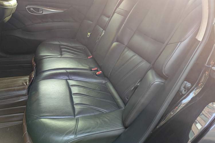 Used Infiniti Q70 2013 Q70L 3.5L Hybrid Luxury Edition Left Rear Seat