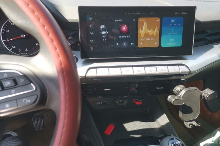 Used MG 5 2023 180 DVVT Manual Fashion Edition
