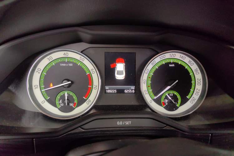 Used Skoda Superb 2018 TSI330 DSG Luxury Edition China VI Standard Instrument Cluster