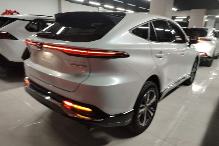 Used Toyota Venza 2023 2.0L CVT Two-Wheel Drive Luxury Edition