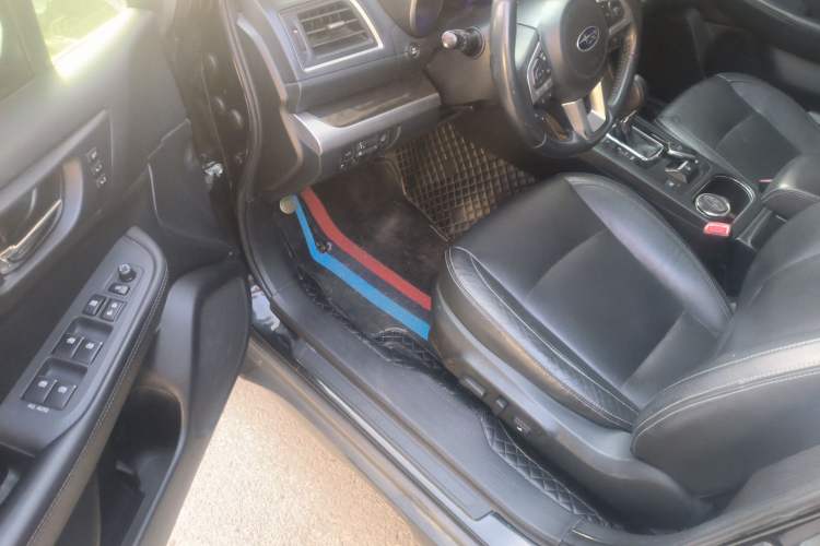 Used Subaru Outback 2015 2.5i Luxury Navigation Edition Driver Seat