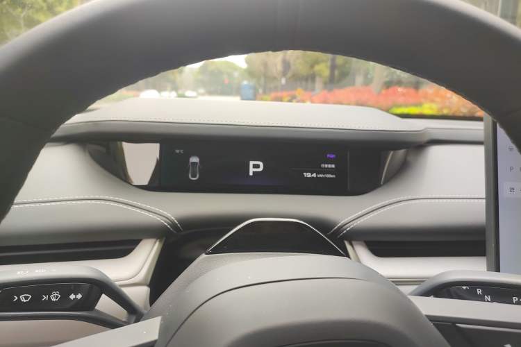 Used Xiaomi Auto SU7 2024 Four-Wheel Drive Ultra-Long Range Advanced Intelligent Driving Max Edition
