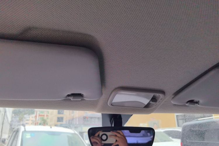 Used Wuling Hongguang MINIEV 2022 Macaron Premium Model – Lithium Iron Phosphate Headliner