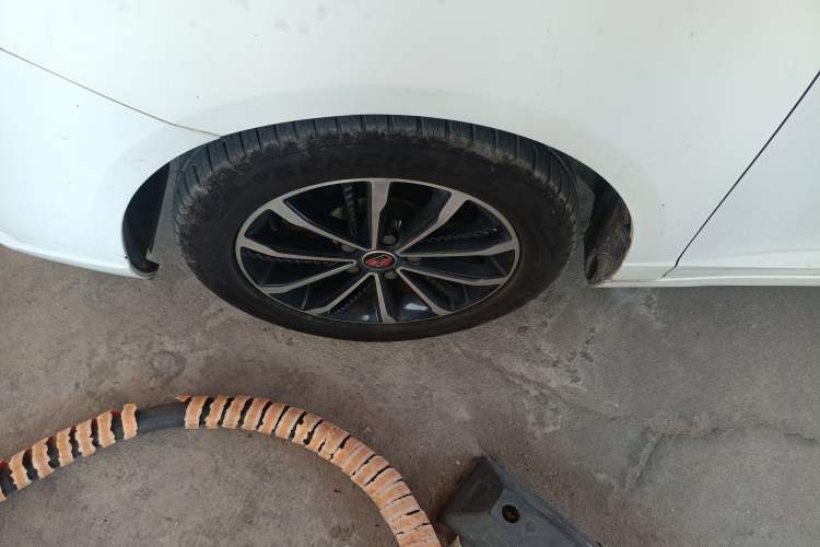 Used Roewe i5 2020 1.5L Automatic 4G Connect Luxury Flagship Edition