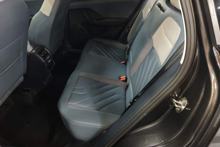 Used Volkswagen Tharu 2023 300TSI Two-Wheel-Drive Full Moon Edition
