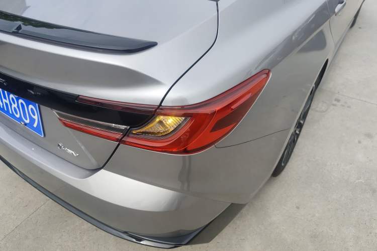 Used Toyota Camry 2026 Model Dual-Engine 2.0HSE Sport Lite Edition Right Rear Taillight