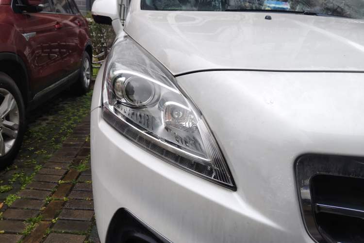 Used Peugeot 3008 2015 2.0L Automatic Classic Edition