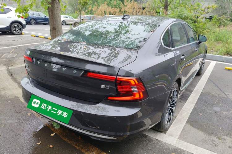 Used Volvo S90 2025 B5 Zhiyi Luxury Edition Rear Right 45 Deg