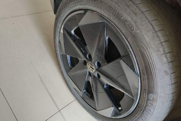 Used Volkswagen ID.UNYX 2024 Pro Long-Range Version Exterior 5