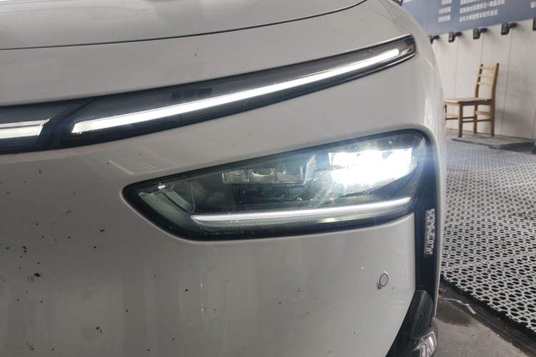 Used XPeng P7+ 2024 Ultra-Long Range Max Left Front Headlight