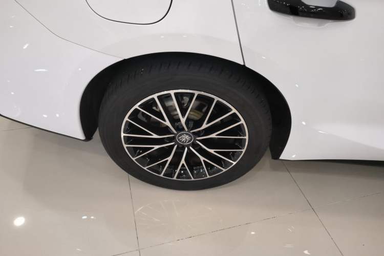 Used BYD Qin L 2024 DM-i 120KM Excellence Model