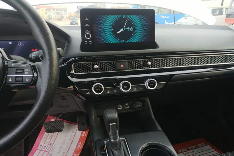 Used Honda Integra 2023 HATCHBACK 240TURBO CVT Trendsetting Edition
