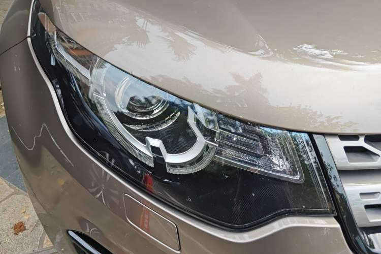 Used Land Rover Discovery Sport 2017 2.0T SE
