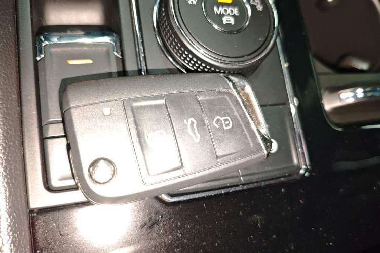 Used Volkswagen Teramont 2020 Revised Version 530 V6 Four-Wheel Drive Luxury Edition Interior 1