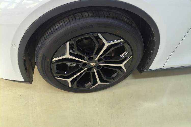 Used Deepal L07 2025 230Max Deep Blue Intelligent Driving AD PRO Range-Extended Version
