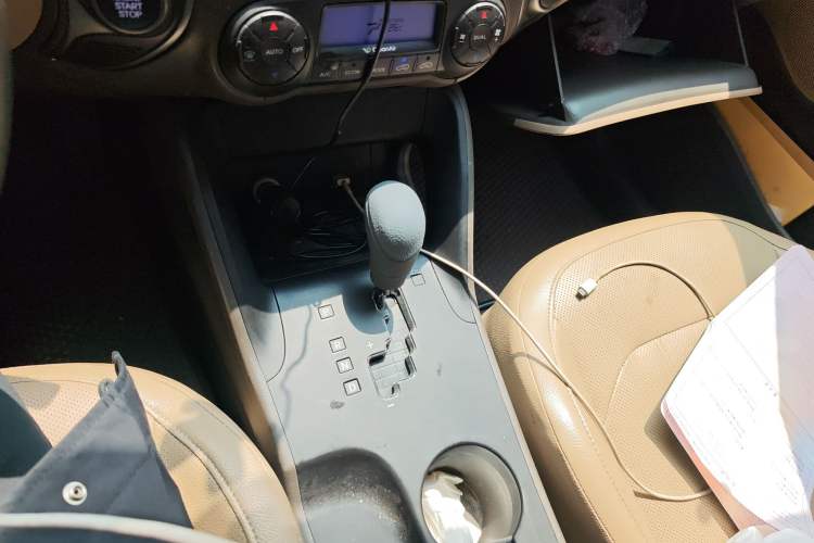 Used Hyundai ix35 2013 2.0L Automatic Two-Wheel Drive Smart GLS China IV Standard
