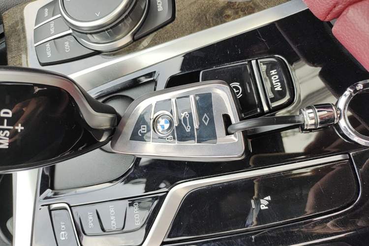 Used BMW 5 Series 2021 Facelifted 525Li M Sport Package Vehicle Key