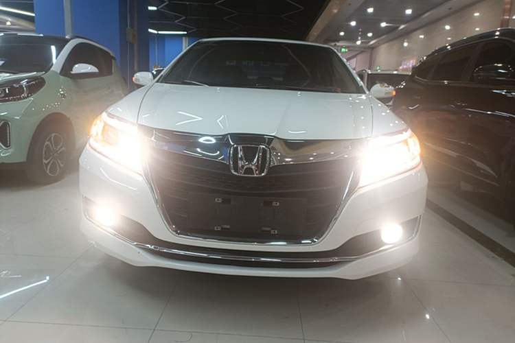 Used Honda Crider 2016 1.8L CVT Luxury Edition Front