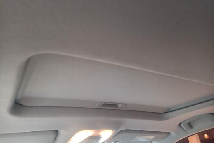 Used GAC Trumpchi GS3 2017 200T Automatic Elite Edition Headliner