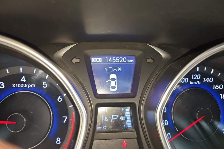 Used Hyundai Elantra (5th Generation / Langdong) 2015 1.6L Automatic Leading Model Odometer Close Up