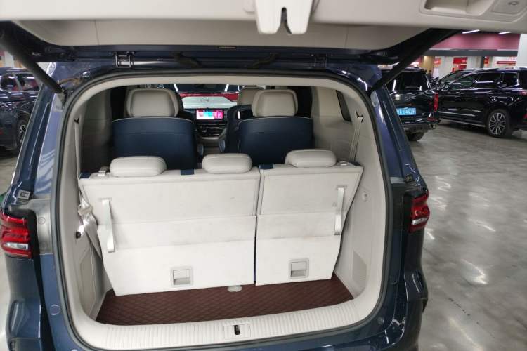 Used Roewe iMAX8 2021 400TGI Supreme Series Ultimate Edition Trunk