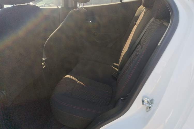 Used Buick Encore 2015 1.4T Automatic Two-Wheel Drive Urban Elite Version