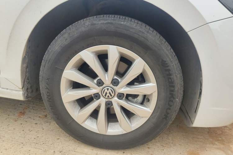 Used Volkswagen Bora 2020 1.5L Manual Fashion Edition
