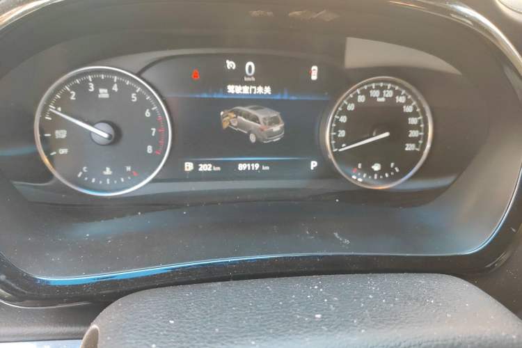 Used Buick GL8 2021 Land Cruiser Executive Class 652T Luxury Model