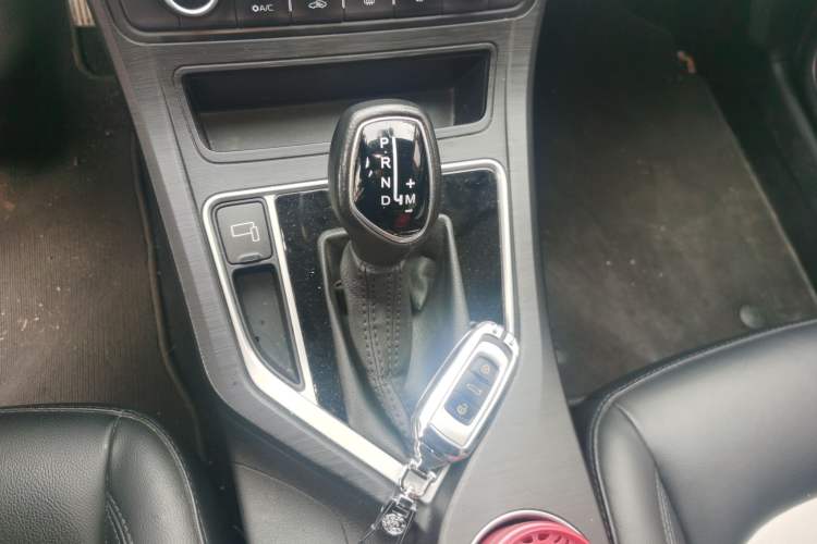 Used Geely Auto Vision 2019 Upgraded Model 1.5L Automatic Luxury Version China V Standard
