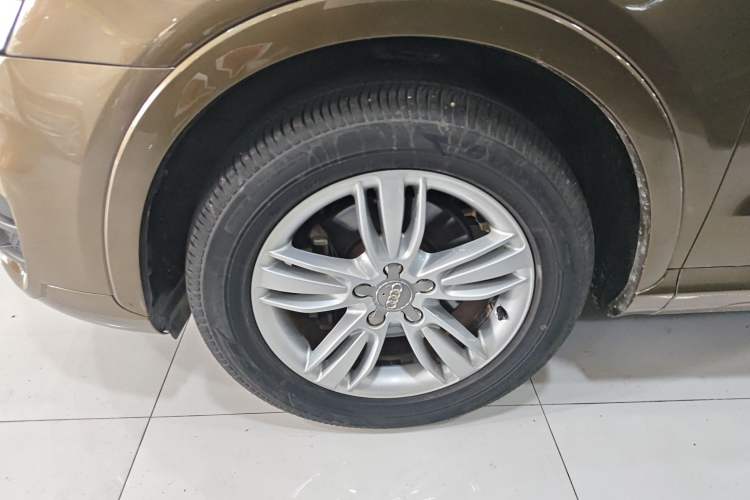 Used Audi Q3 2015 35 TFSI quattro Technology Edition Exterior 4