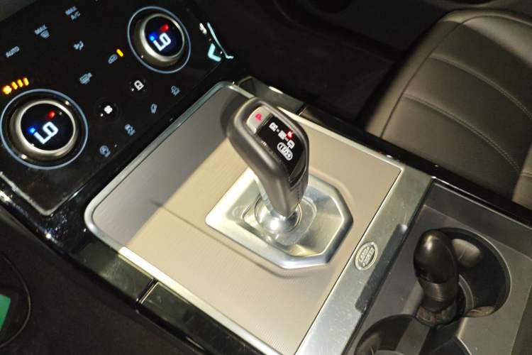 Used Land Rover Range Evoque 2020 249 PS Youth Edition
