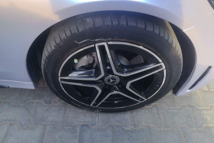 Used Mercedes-Benz C-Class 2021 C 260 Star Edition Right Front Wheel Hub