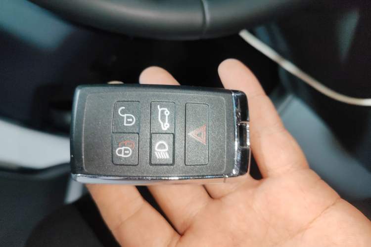 Used Land Rover Range Velar 2025 Dynamic SE
