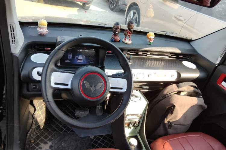 Used Wuling Hongguang MINIEV 2022 GAMEBOY 300km Play Edition Lithium Iron Phosphate
