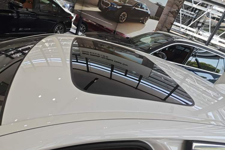 Used BMW 5 Series 2022 Second Facelift 525Li M Sport Package