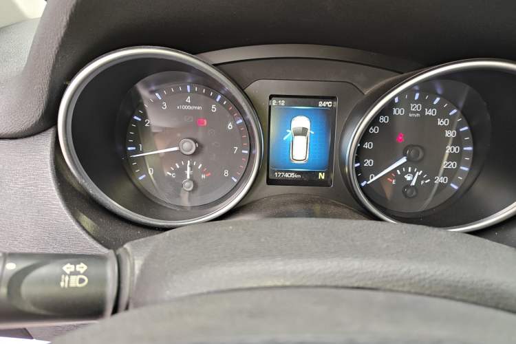 Used Haval H6 Coupe 2016 Blue Label 1.5T Automatic Two-Wheel Drive Urban Model Odometer Close Up