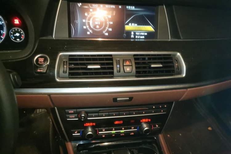 Used BMW 5 Series GT 2017 528i Leading Model