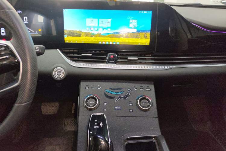 Used Bestune B70 2022 Third Generation 1.5T Automatic Enjoyment Version Audio And AC Panel