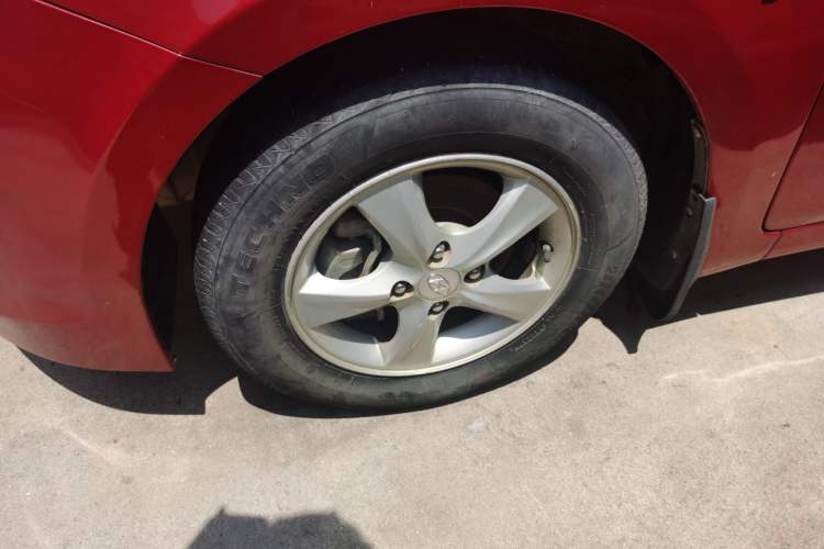 Used Hyundai Verna Ray 2014 1.4L Automatic GLX
