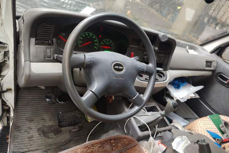 Used Jinbei Hiace 2020 2.0L Express King Series Deluxe Van Standard Roof China VI Emission Standard 1TZS