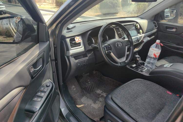 Used Toyota Highlander 2015 2.0T Four-Wheel Drive Luxury Edition 7-Seater Driver Seat