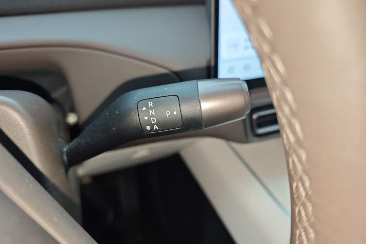 Used Li Auto MEGA 2024 Ultra Model