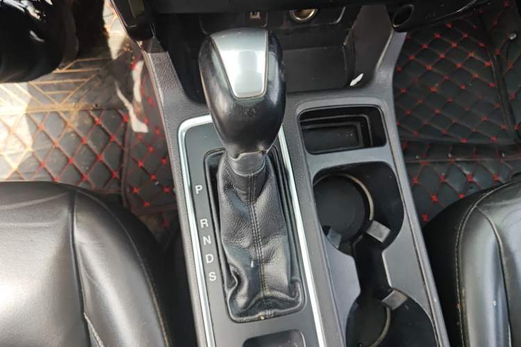 Used Ford Kuga 2017 EcoBoost 245 4x4 Prestige Edition Gear Lever