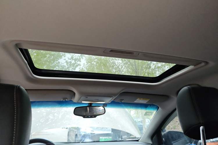 Used Buick GT 2019 18T Automatic Connected Elite Model China VI Standard Headliner