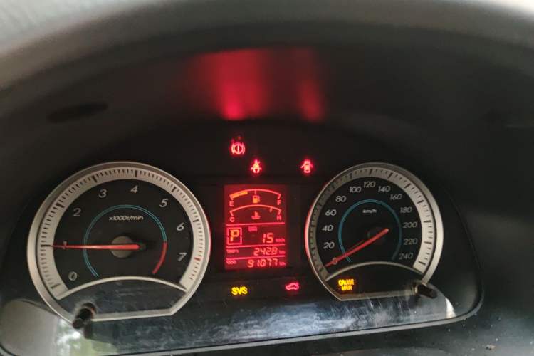 Used Bestune B50 2011 1.6L automatic with sunroof
