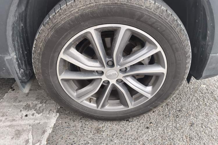 Used Geely Auto Emgrand X7 Sport 2020 1.8TD DCT Two-Wheel Drive Smart Connect 4G-Enabled Version
