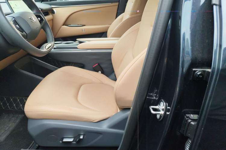 Used ARCFOX Alpha T5 2024 520 PRO
