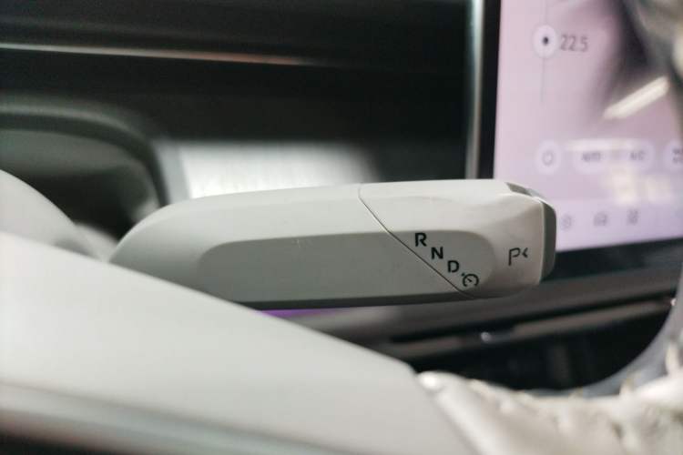 Used CHANGAN NEVO A07 2023 Range-Extended 200 Max Gear Lever